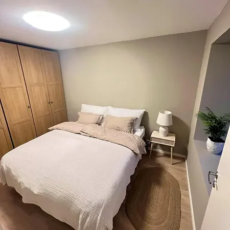 Modern Near Center Of Apartman Bergen